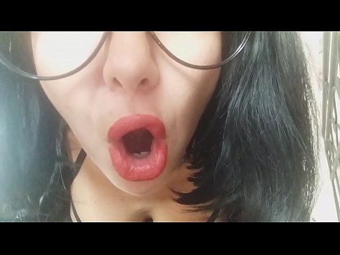 ❤️ Heval, dêya te îro nahêle tu biçî dibistanê... Pir hewcedariya min bi te heye... Vîdyoya anal li ku.porngameshub.ru ❌️