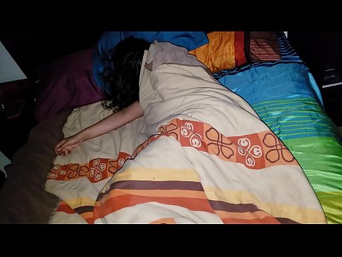 ❤️ Stepson dema ku di xew de ye, xatirê dayika xwe ya ciwan dike. Vîdyoya anal li ku.porngameshub.ru ❌️